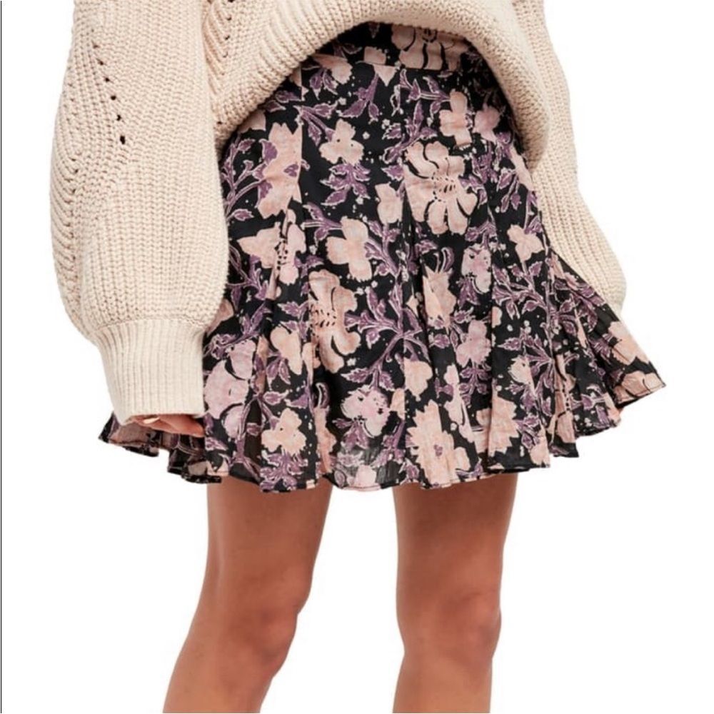 Host pick - Free People - End Of The Island Godet Skirt - size 4 - NWOT